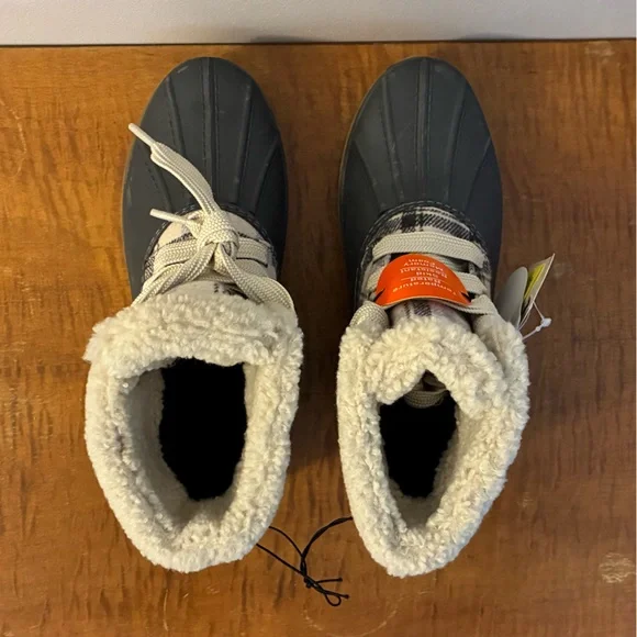 Women’s Winter Duck Boots, Size 7 - Picture 5 of 6